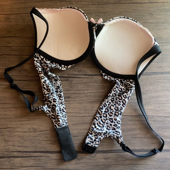 Victoria’s Secret body lightl push-up - Picture 2 of 3